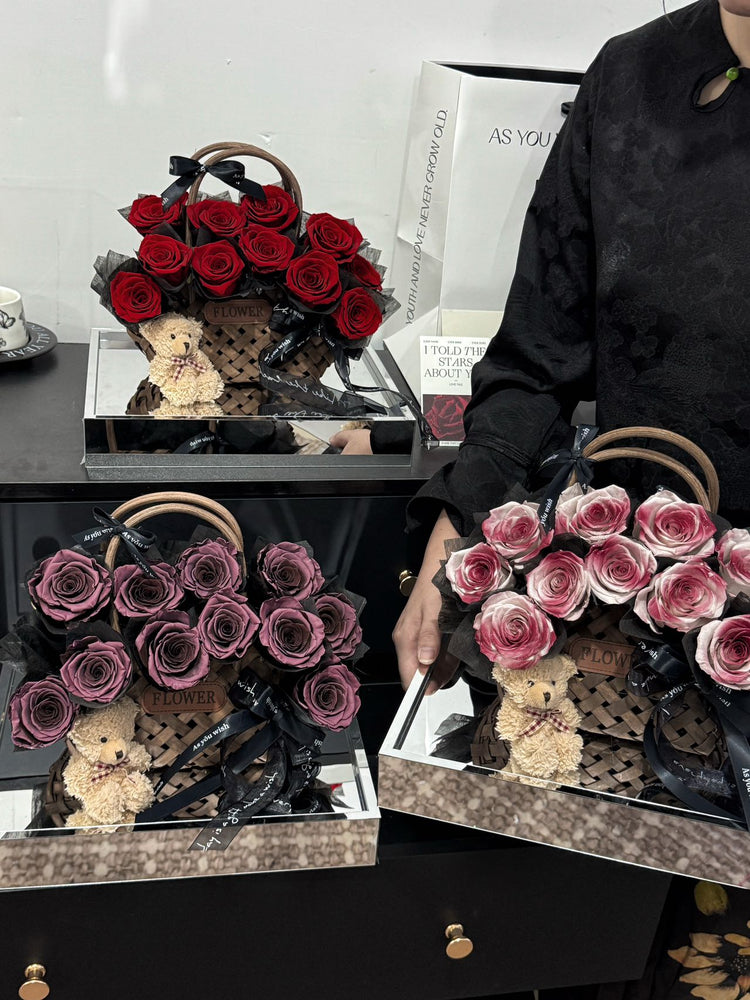 “Little Bear Flower Basket”