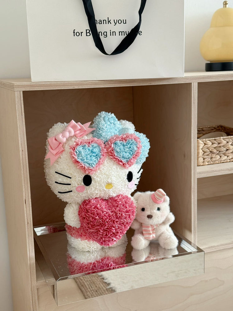 ᰔᯓHelloKitty🎀Standing with Hands Cupped Over the Heart