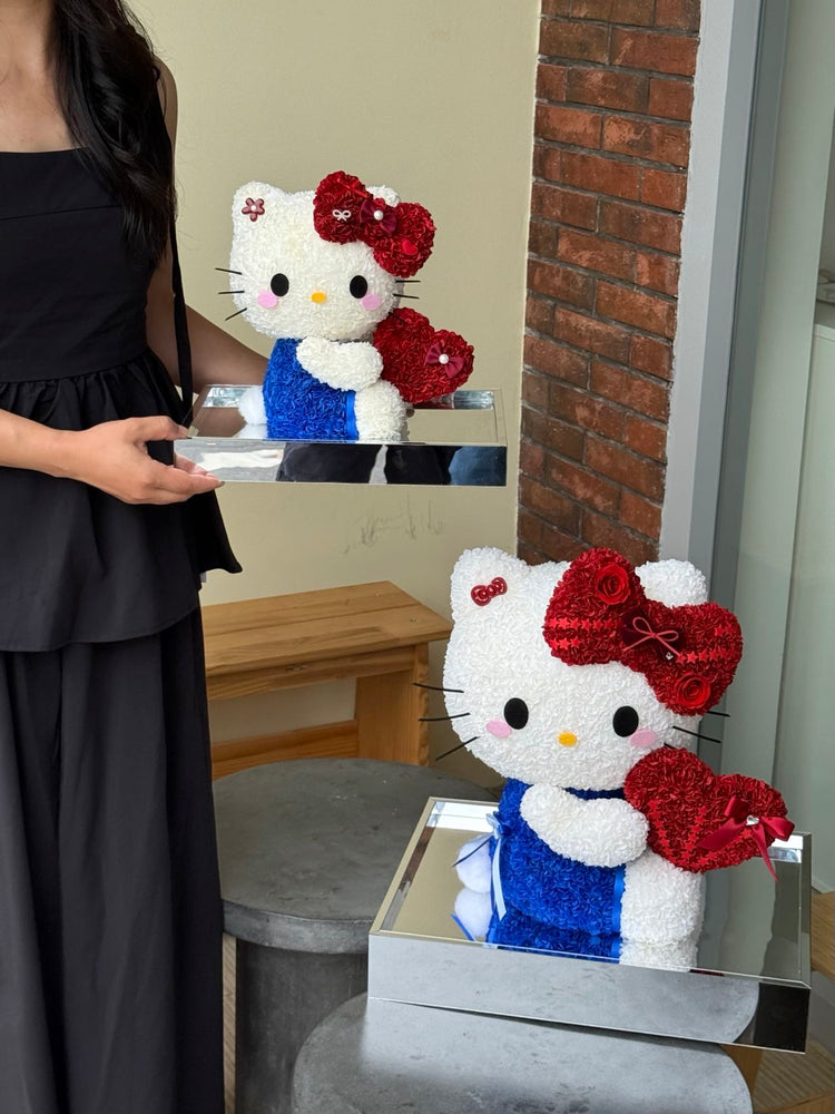 ‘’Hold Your Heart‘’ Hello Kitty
