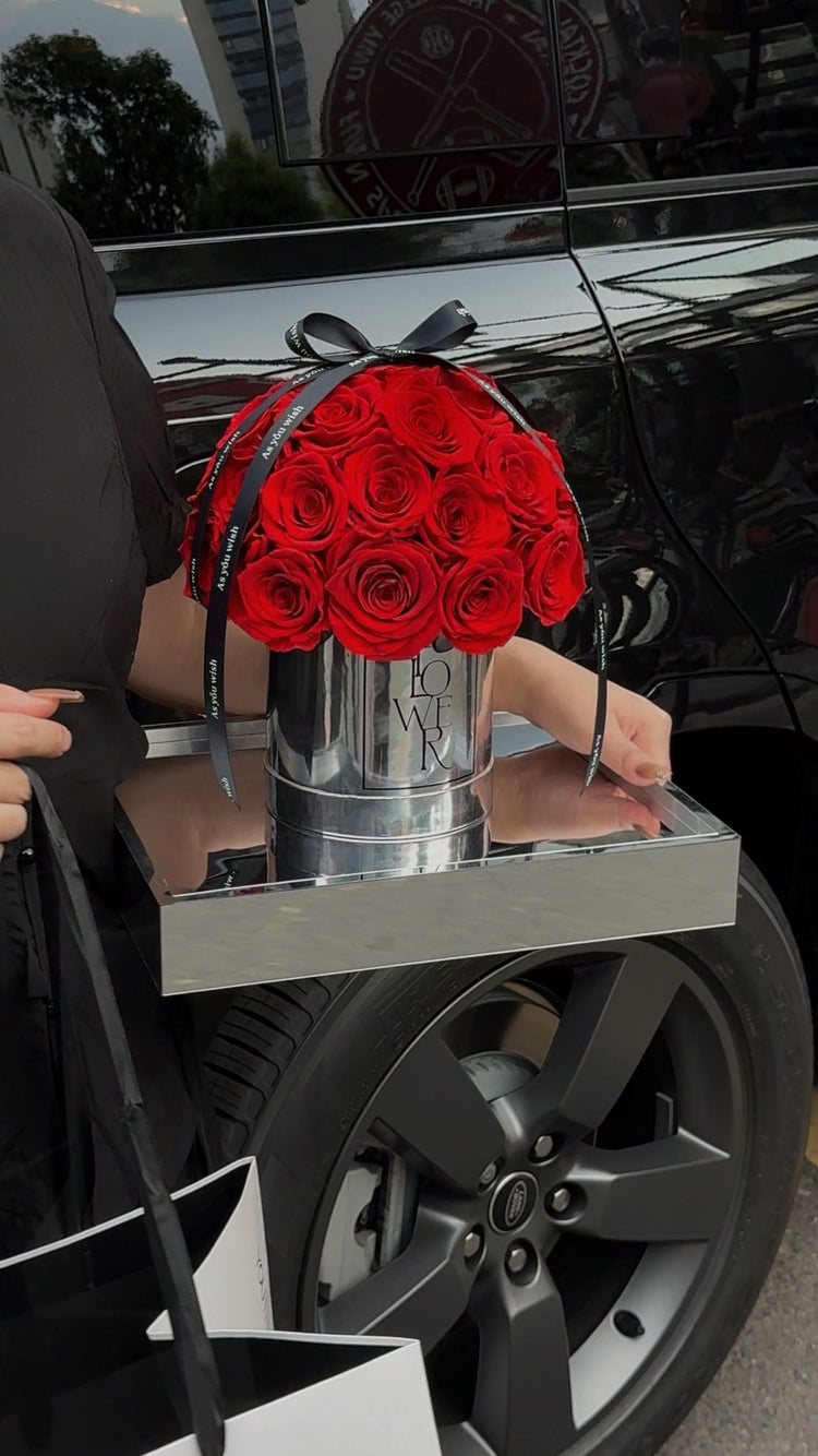 Mirror Hug Bucket