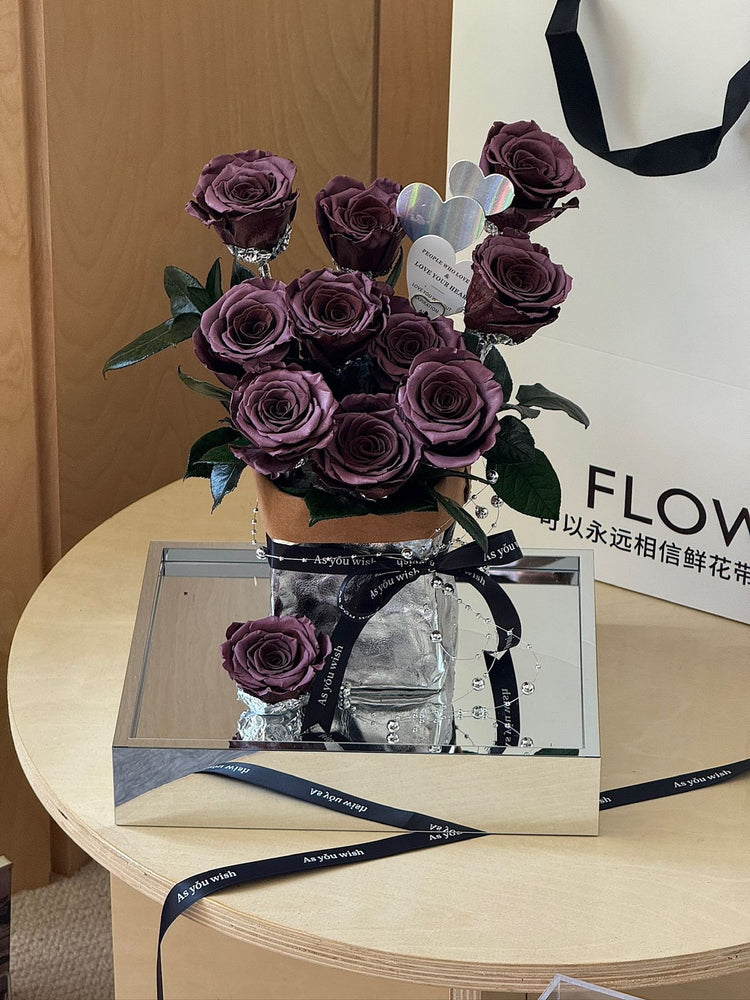 Romantic Forever – 11 Eternal Roses