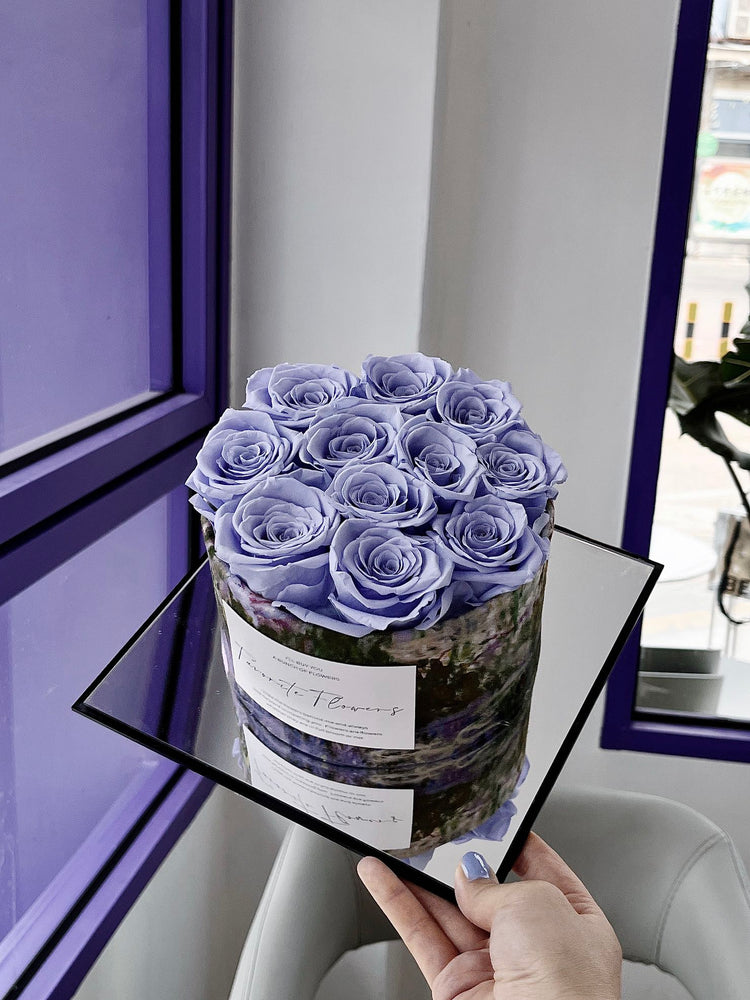 11 Roses Oil Painting Style Hug Bucket
