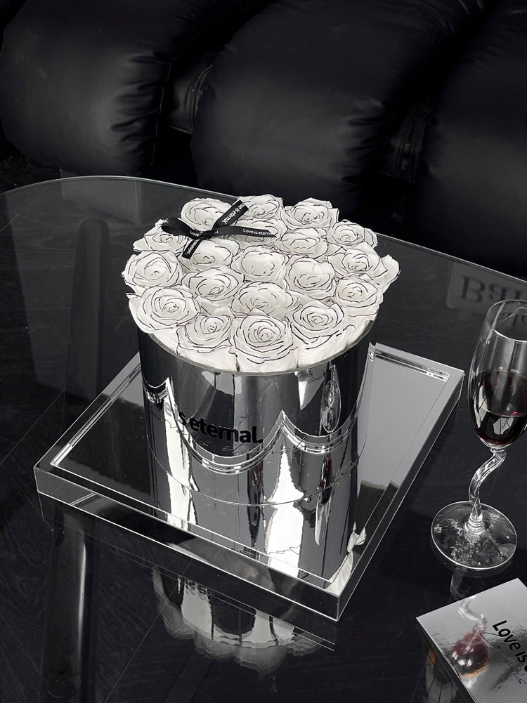19 Roses Mirror Hug Bucket
