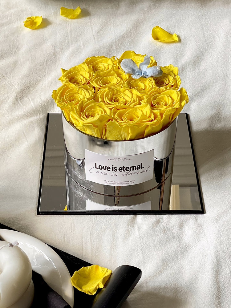 Yellow Rose 11-Flower Hug Bucket