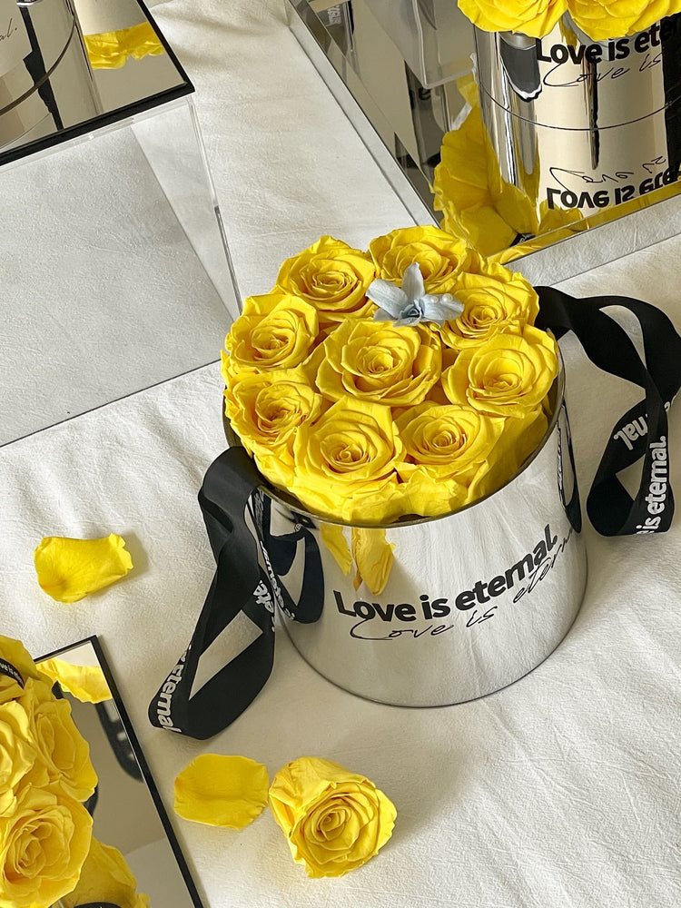 Yellow Rose 9-Flower Hug Bucket