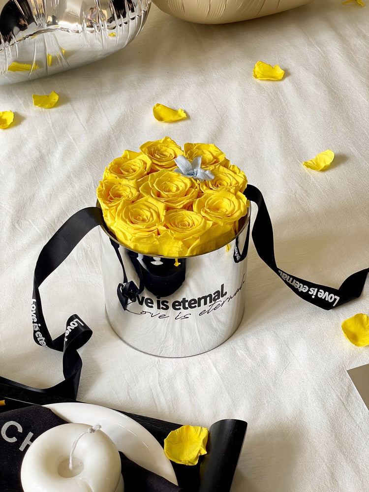 Yellow Rose 9-Flower Hug Bucket